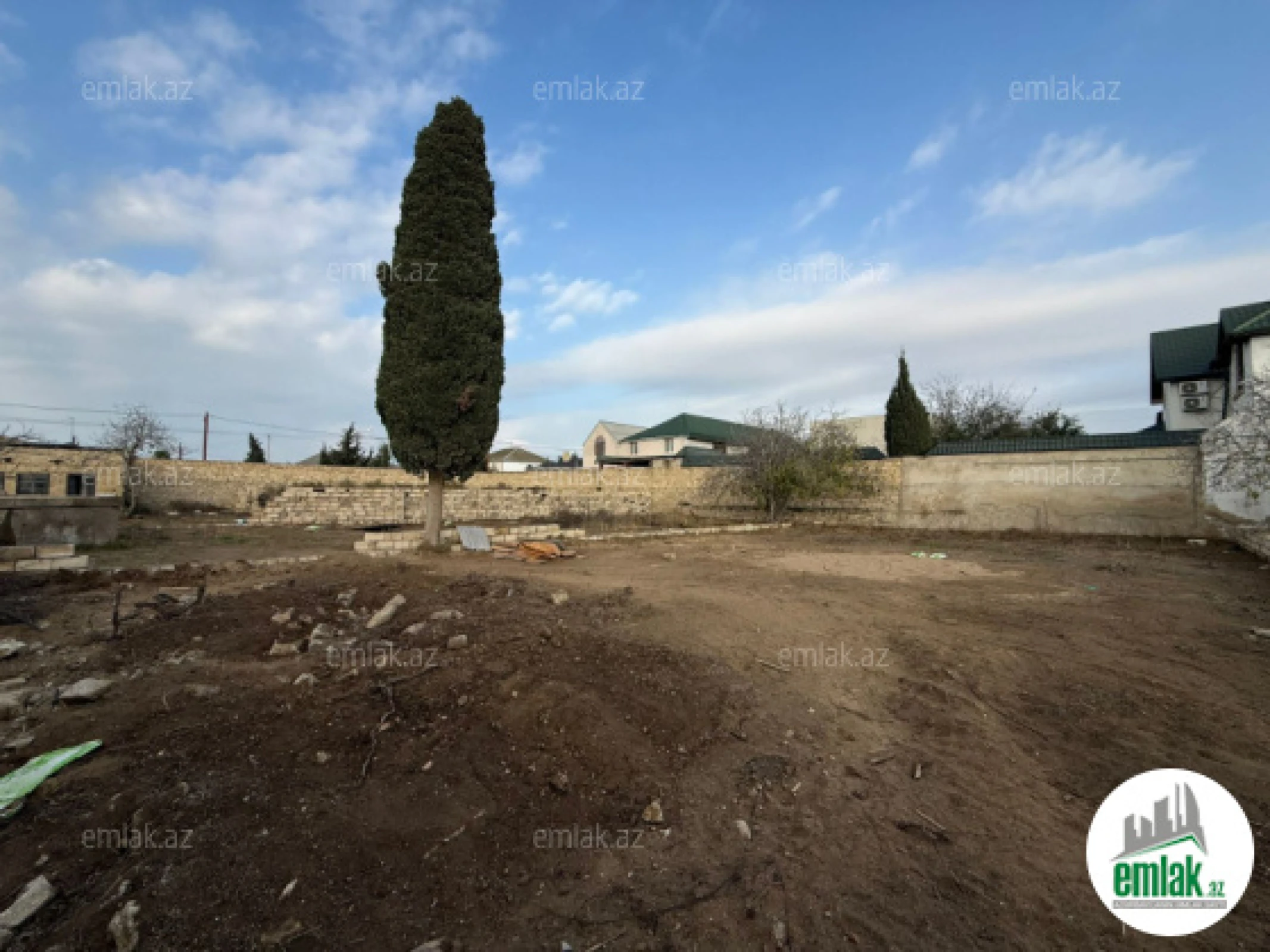 Satılır torpaq sahəsi 12 m²