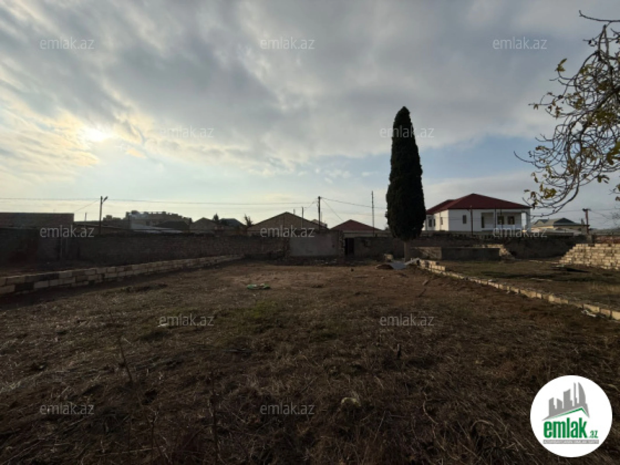 Satılır torpaq sahəsi 12 m²