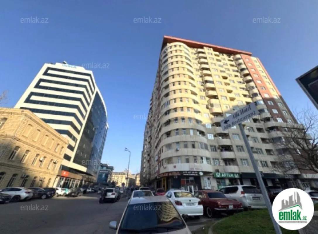 Satılır 3 otaqlı yeni tikili 120 m²