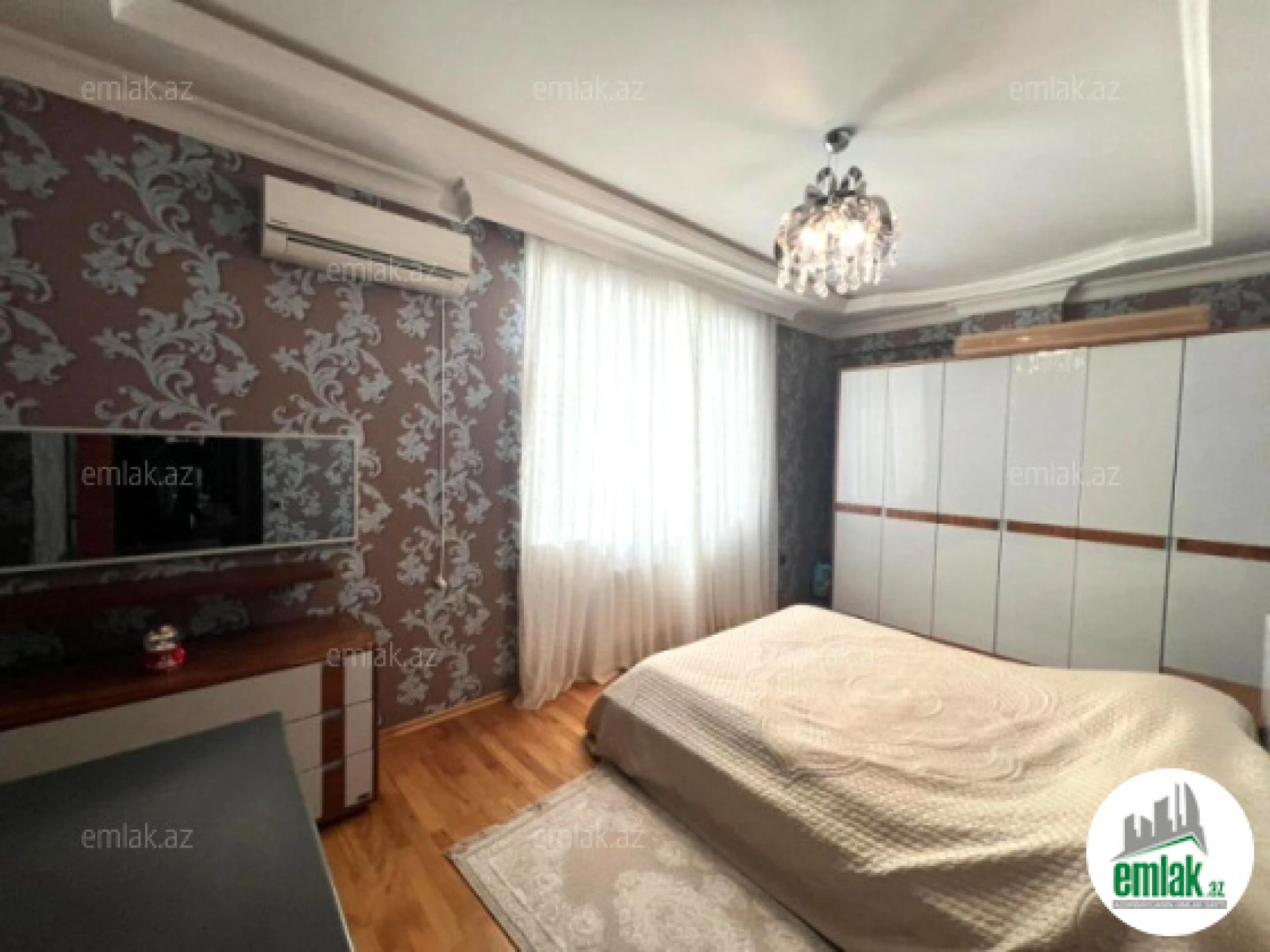 Satılır 3 otaqlı yeni tikili 120 m²