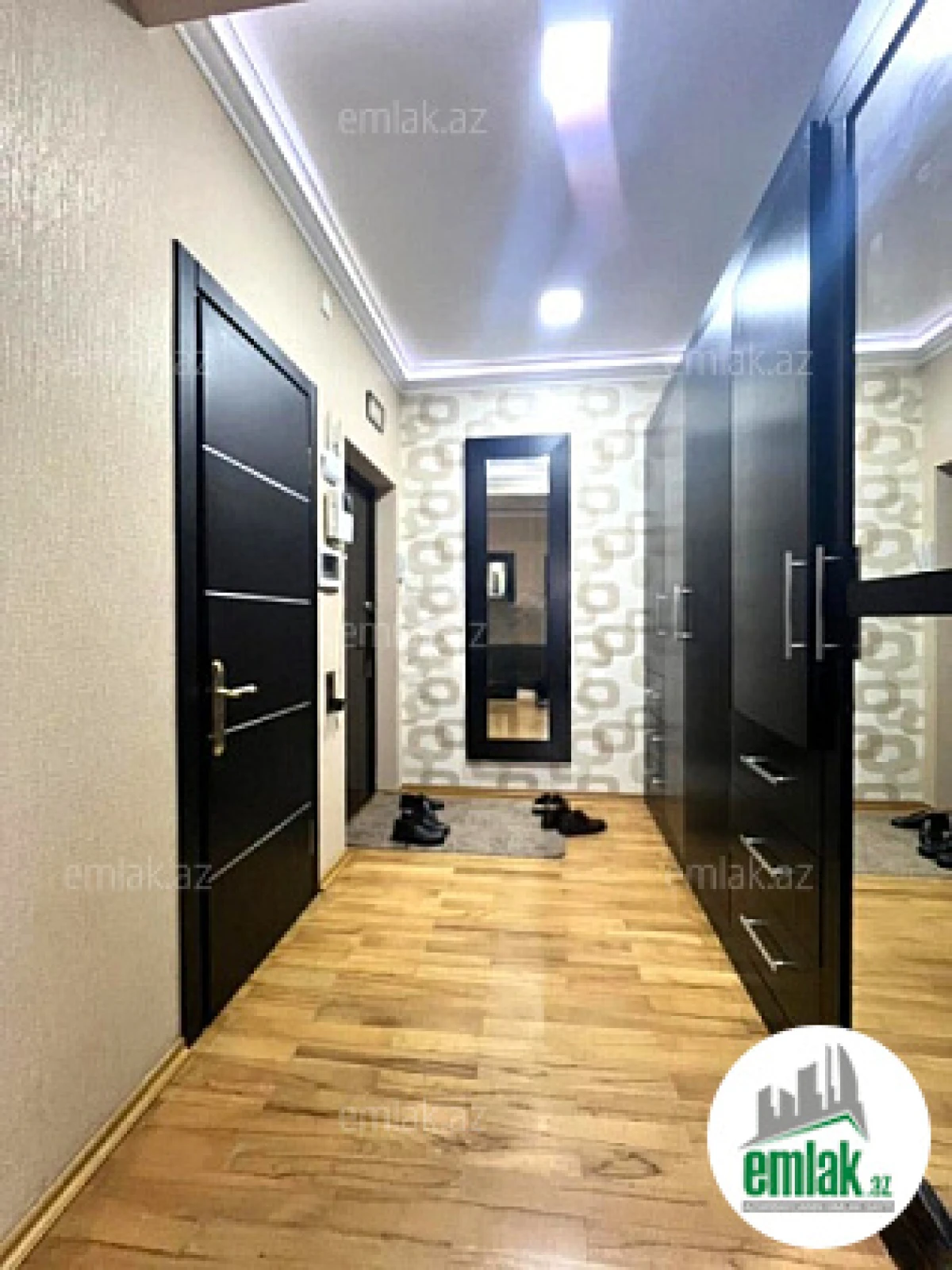Satılır 3 otaqlı yeni tikili 120 m²
