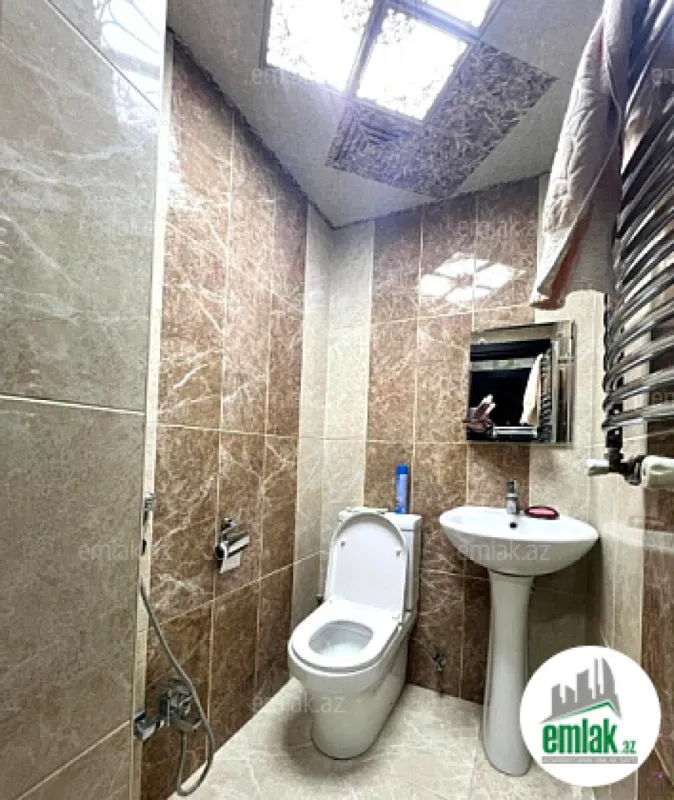 Satılır 3 otaqlı yeni tikili 120 m²