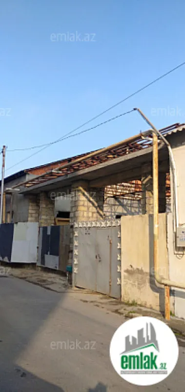 Satılır 6 otaqlı həyət evi 300 m²