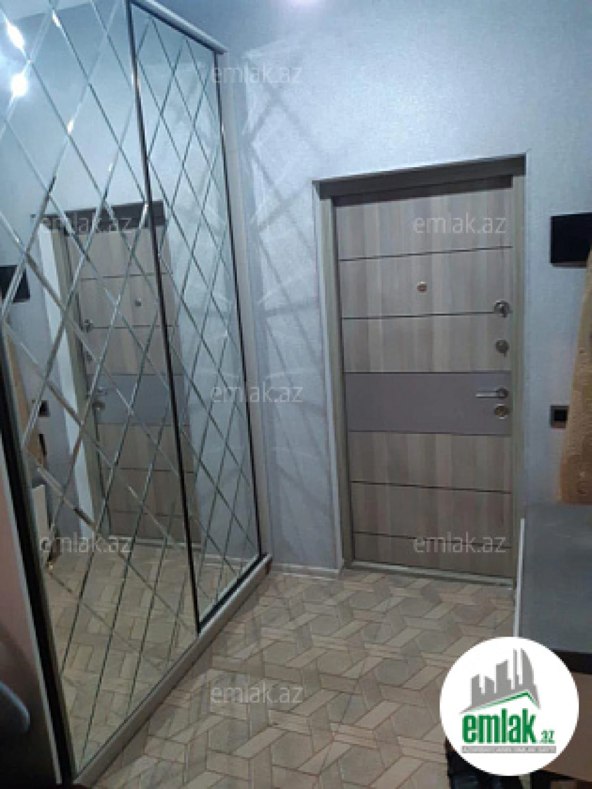 Satılır 3 otaqlı yeni tikili 100 m²