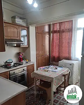 Satılır 3 otaqlı köhnə tikili 90 m²