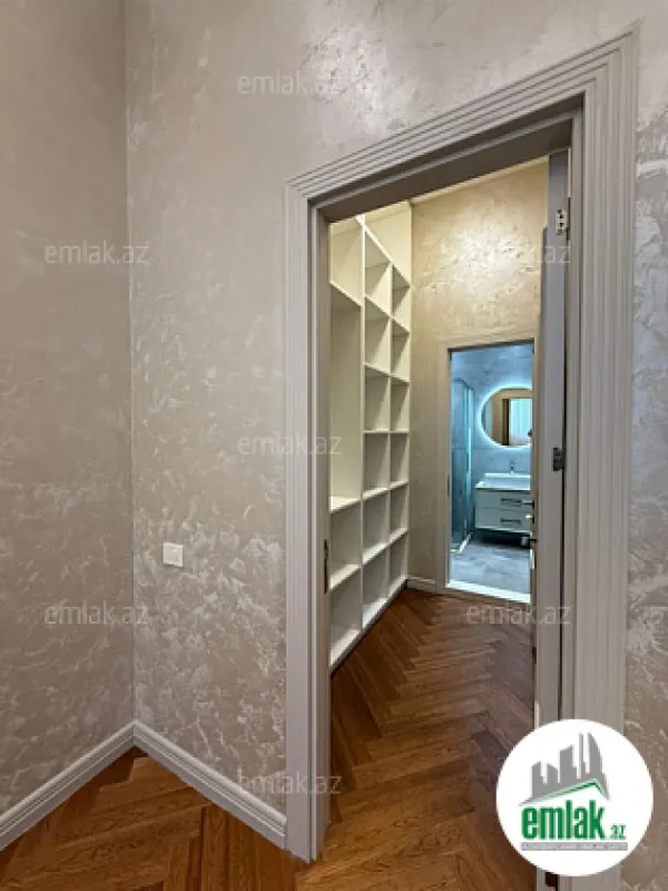 Satılır 3 otaqlı yeni tikili 140 m²