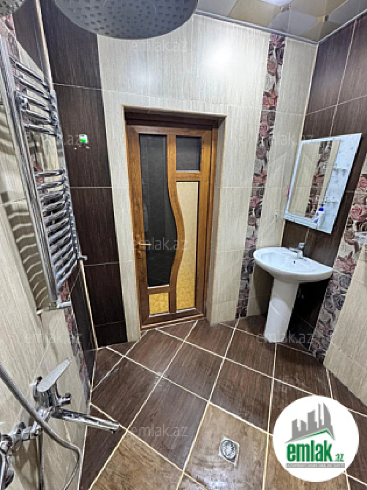 Satılır 2 otaqlı yeni tikili 82.5 m²