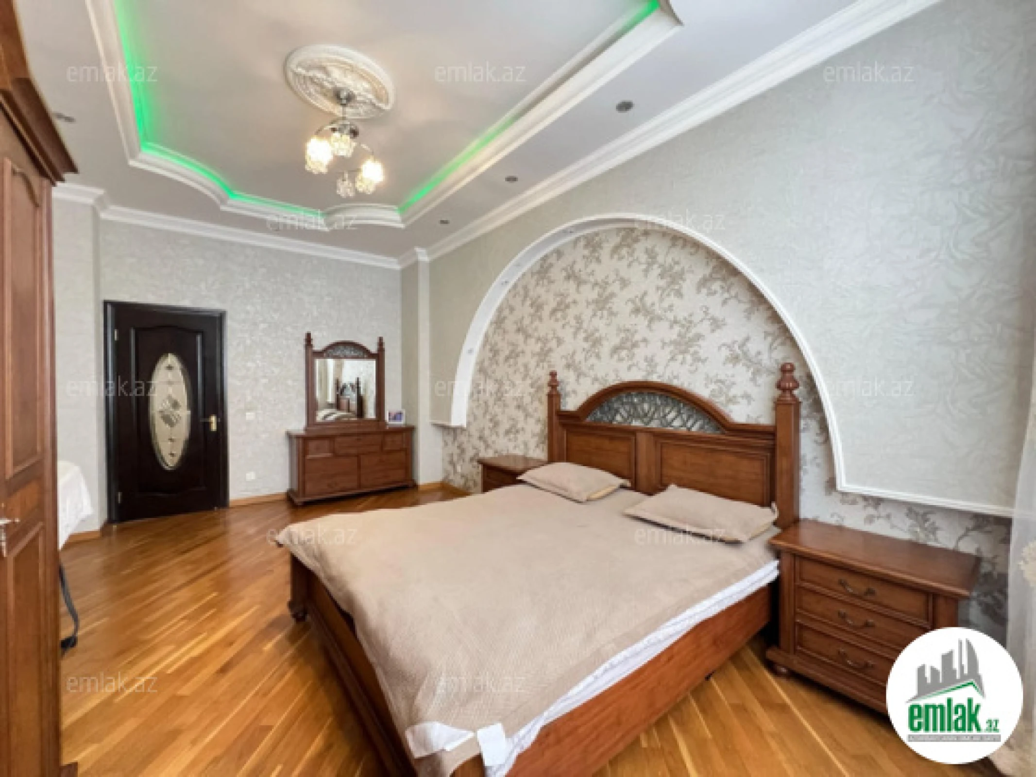 Satılır 3 otaqlı yeni tikili 170 m²