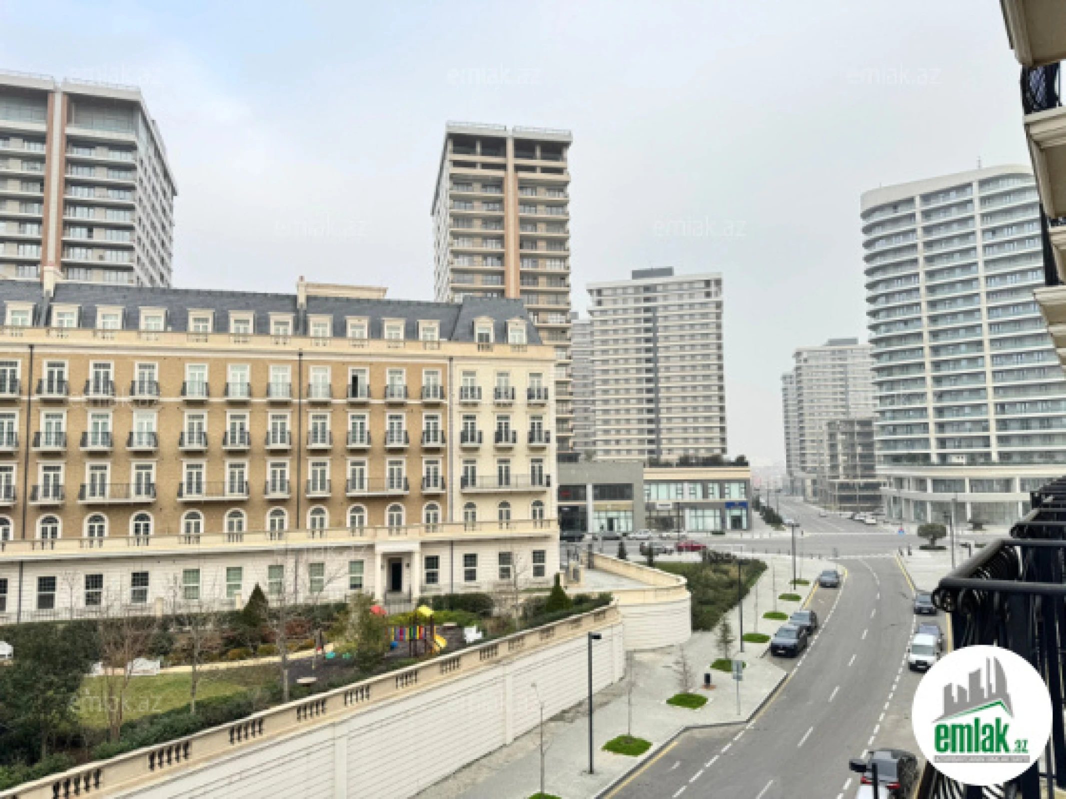 Satılır 4 otaqlı yeni tikili 132 m²