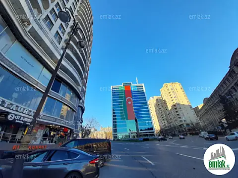 Satılır 3 otaqlı yeni tikili 100 m²