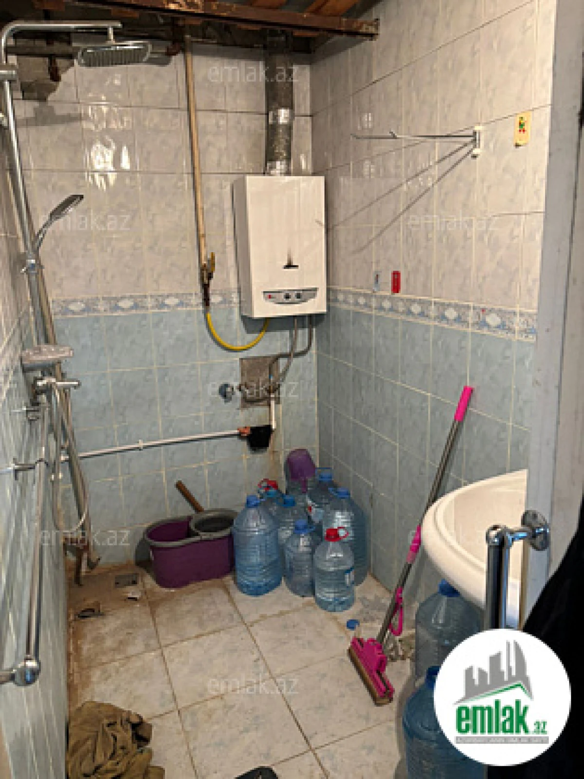 Satılır 4 otaqlı köhnə tikili 105 m²