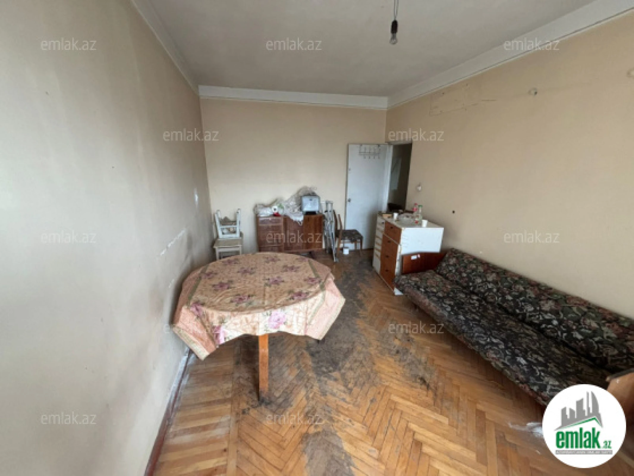 Satılır 4 otaqlı köhnə tikili 105 m²