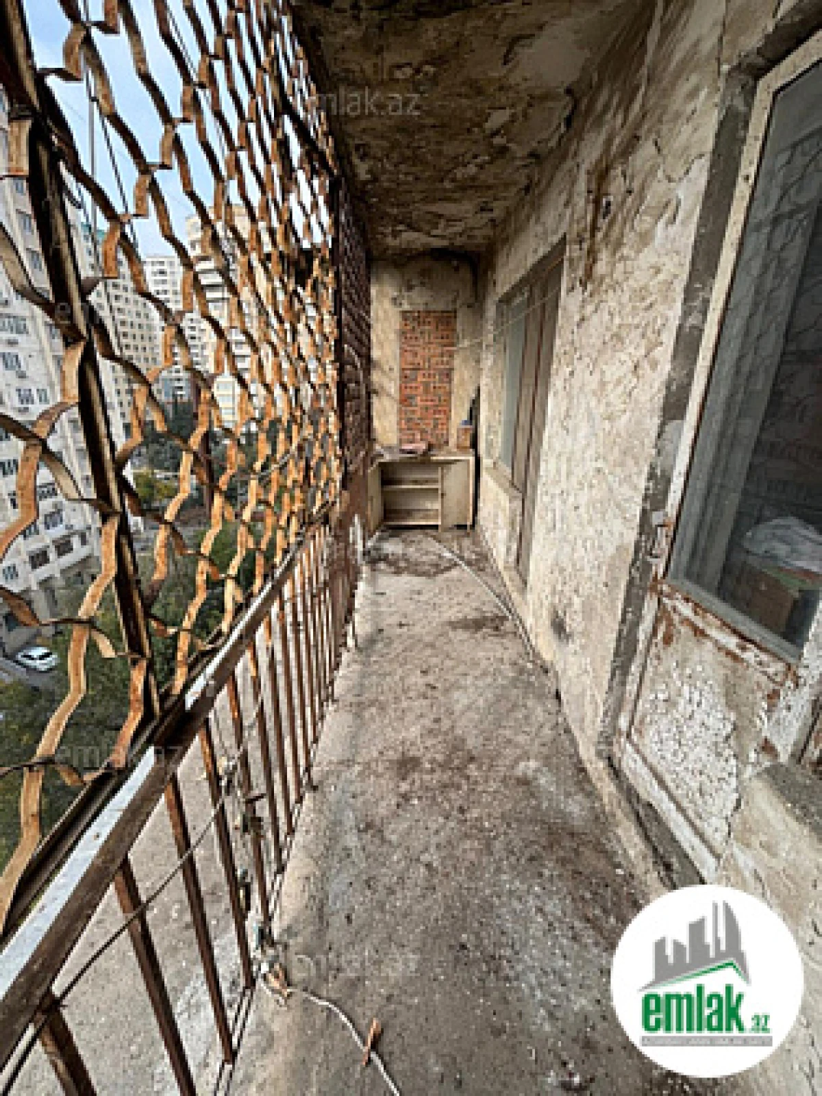 Satılır 4 otaqlı köhnə tikili 105 m²