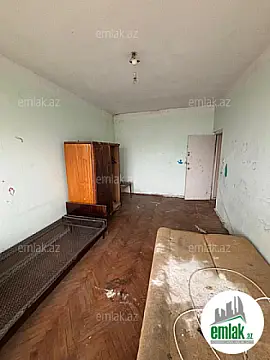 Satılır 4 otaqlı köhnə tikili 105 m²