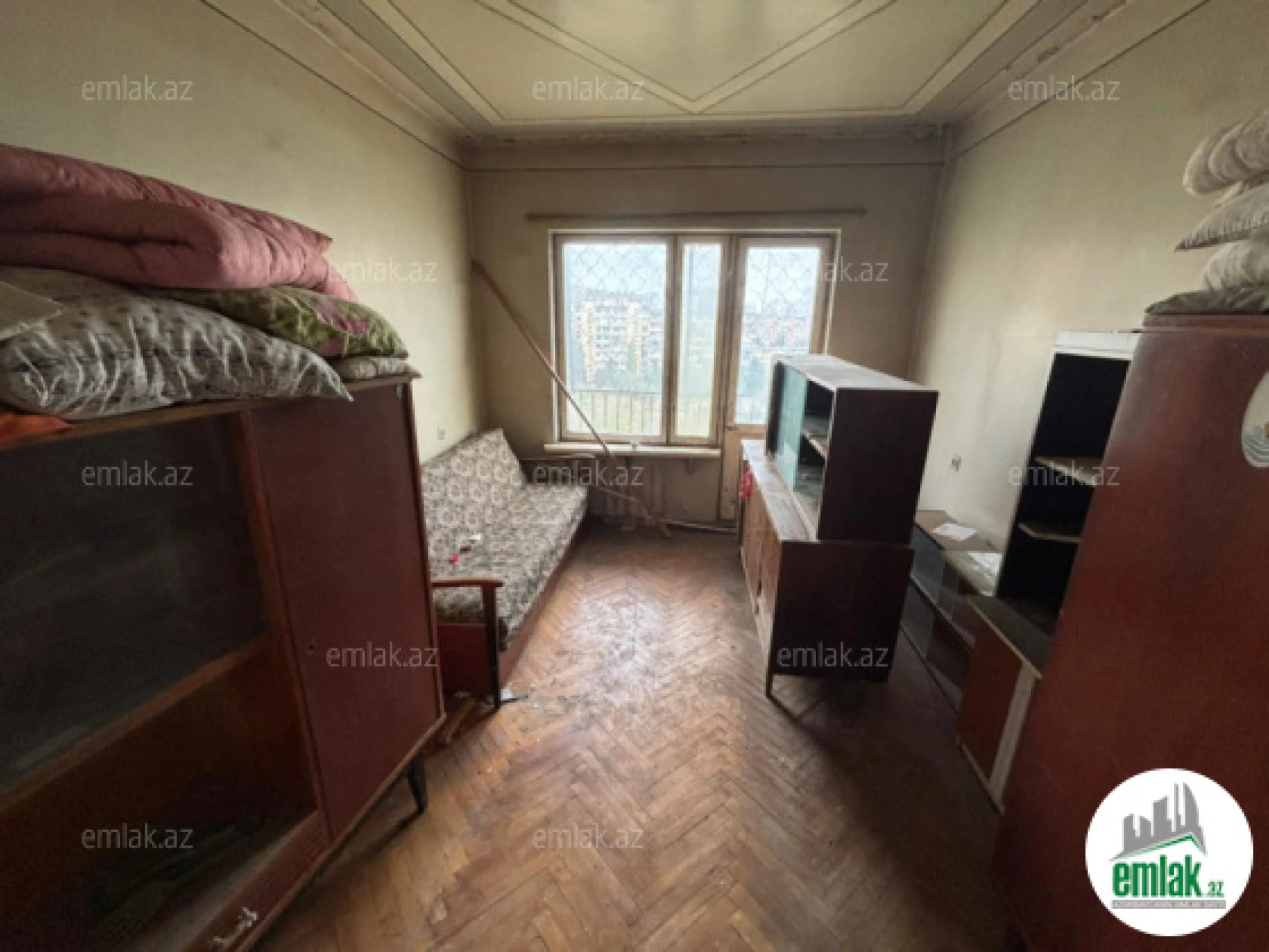 Satılır 4 otaqlı köhnə tikili 105 m²