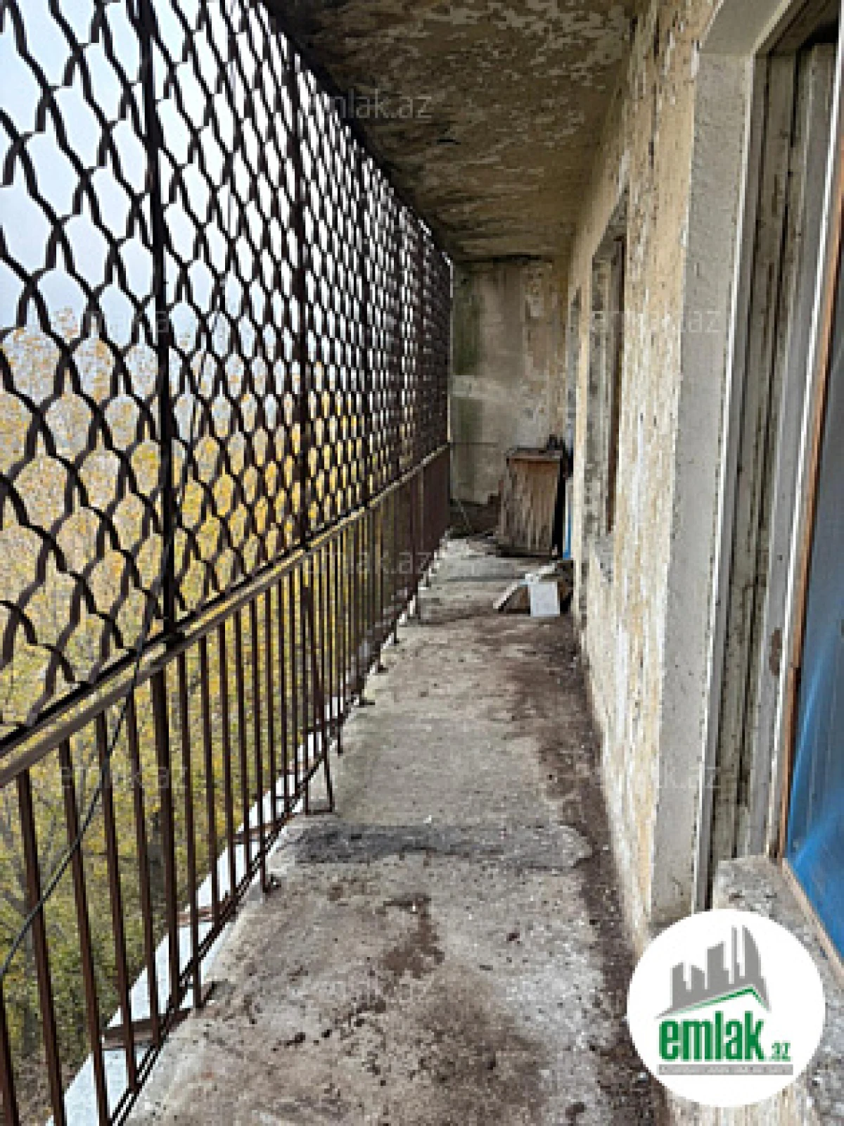 Satılır 4 otaqlı köhnə tikili 105 m²