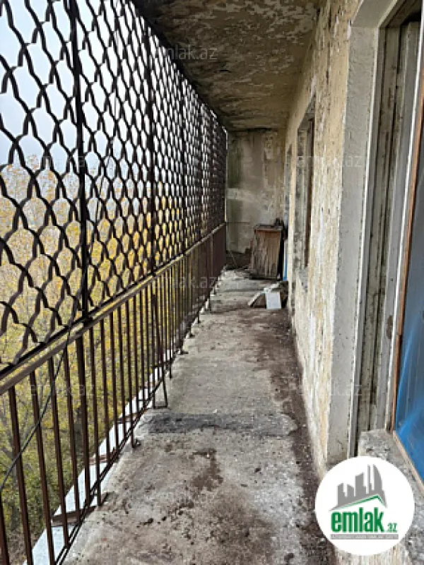 Satılır 4 otaqlı köhnə tikili 105 m²