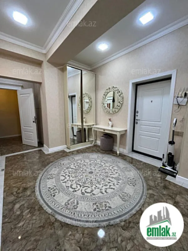 Satılır 3 otaqlı yeni tikili 105 m²