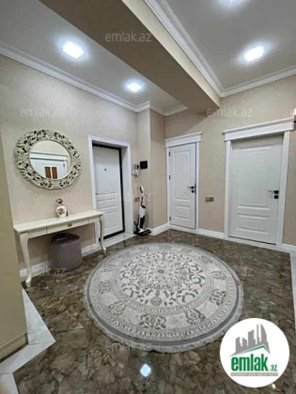 Satılır 3 otaqlı yeni tikili 105 m²