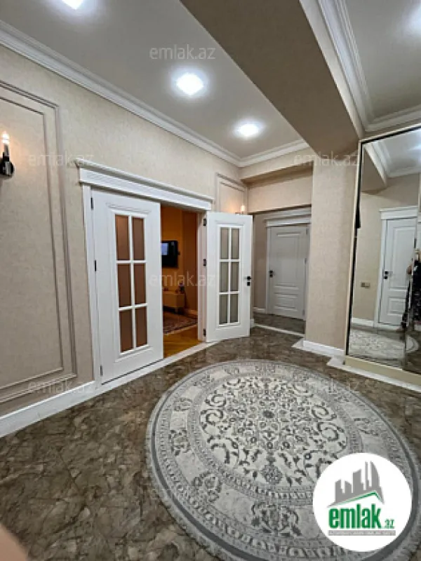 Satılır 3 otaqlı yeni tikili 105 m²