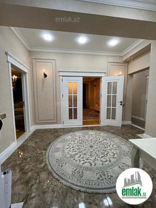 Satılır 3 otaqlı yeni tikili 105 m²