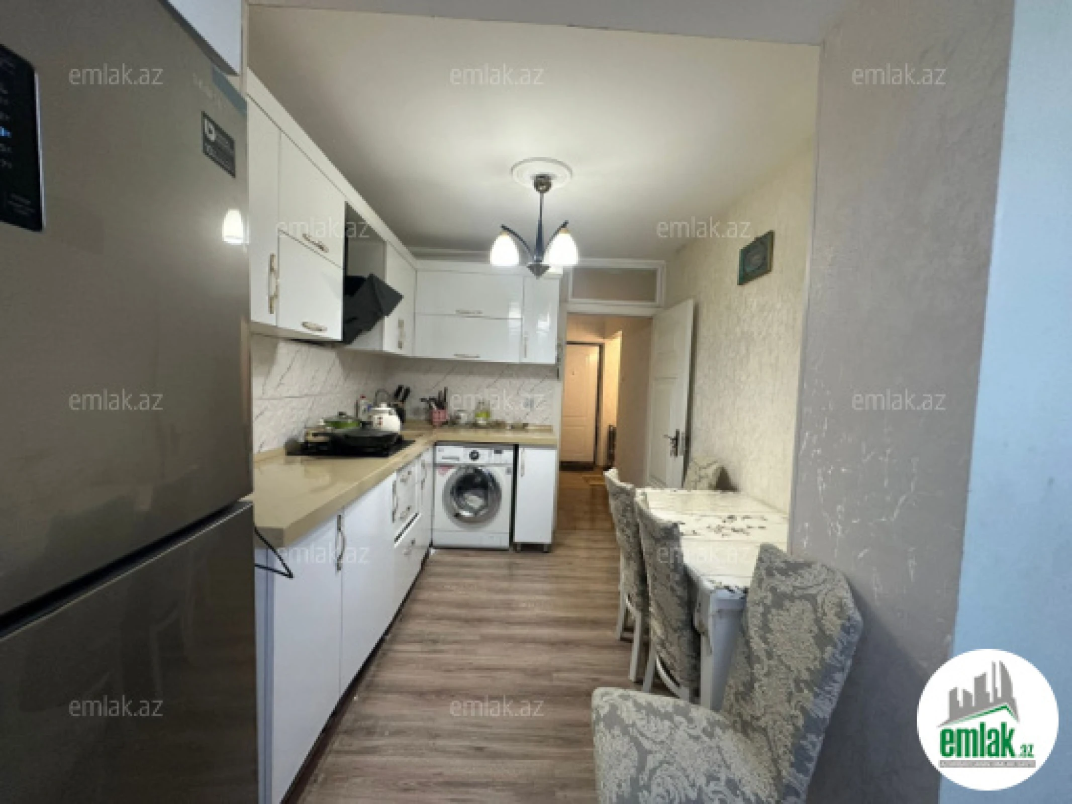 Satılır 4 otaqlı köhnə tikili 105 m²