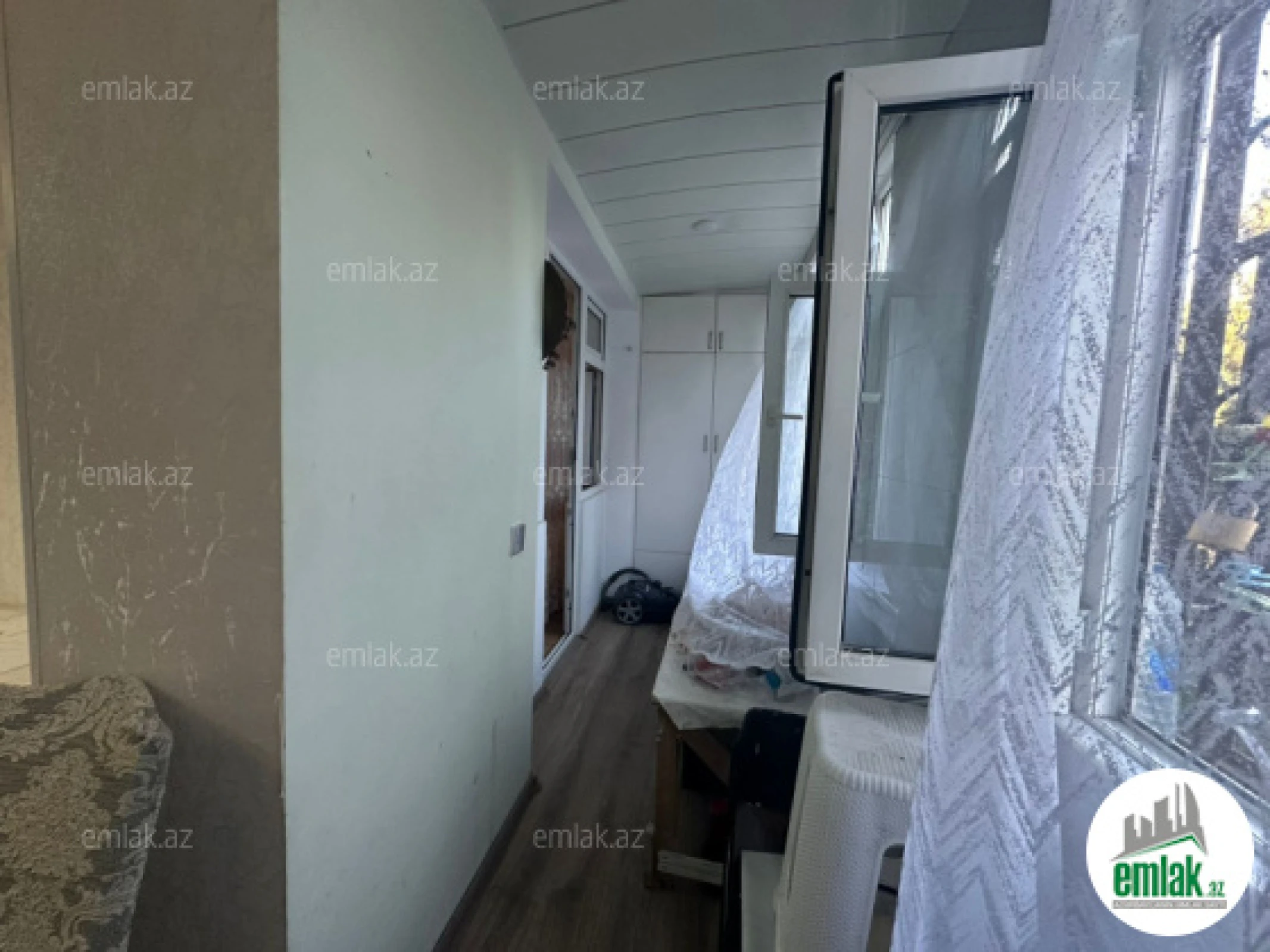 Satılır 4 otaqlı köhnə tikili 105 m²