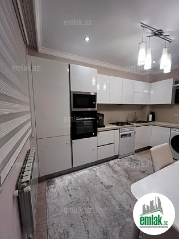 Satılır 3 otaqlı yeni tikili 80 m²