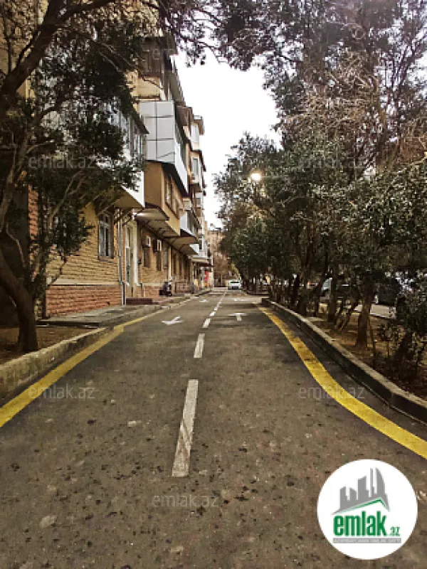 Satılır 2 otaqlı köhnə tikili 70 m²