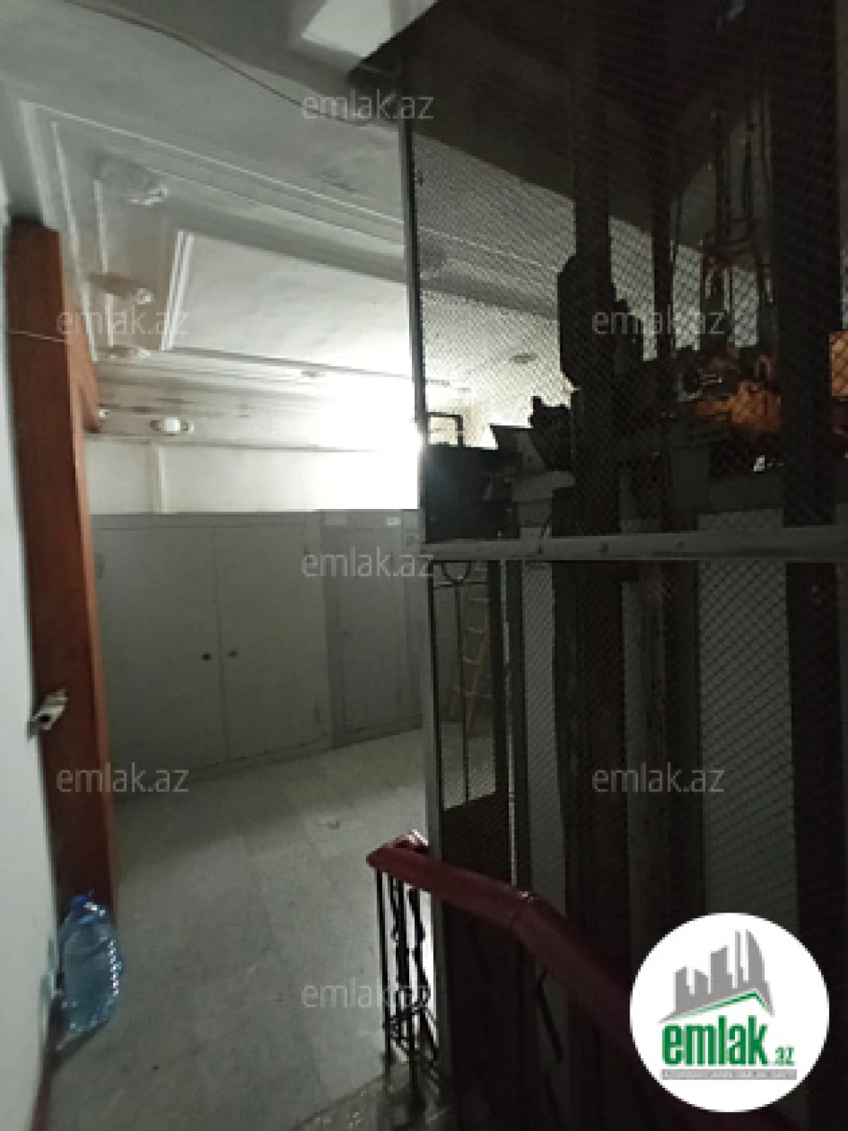 Satılır 2 otaqlı köhnə tikili 70 m²