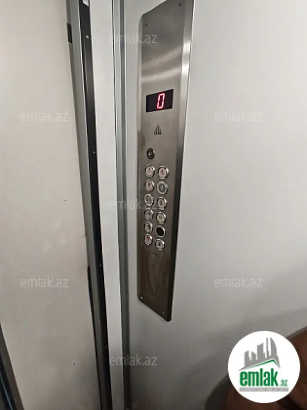 Satılır 2 otaqlı köhnə tikili 70 m²