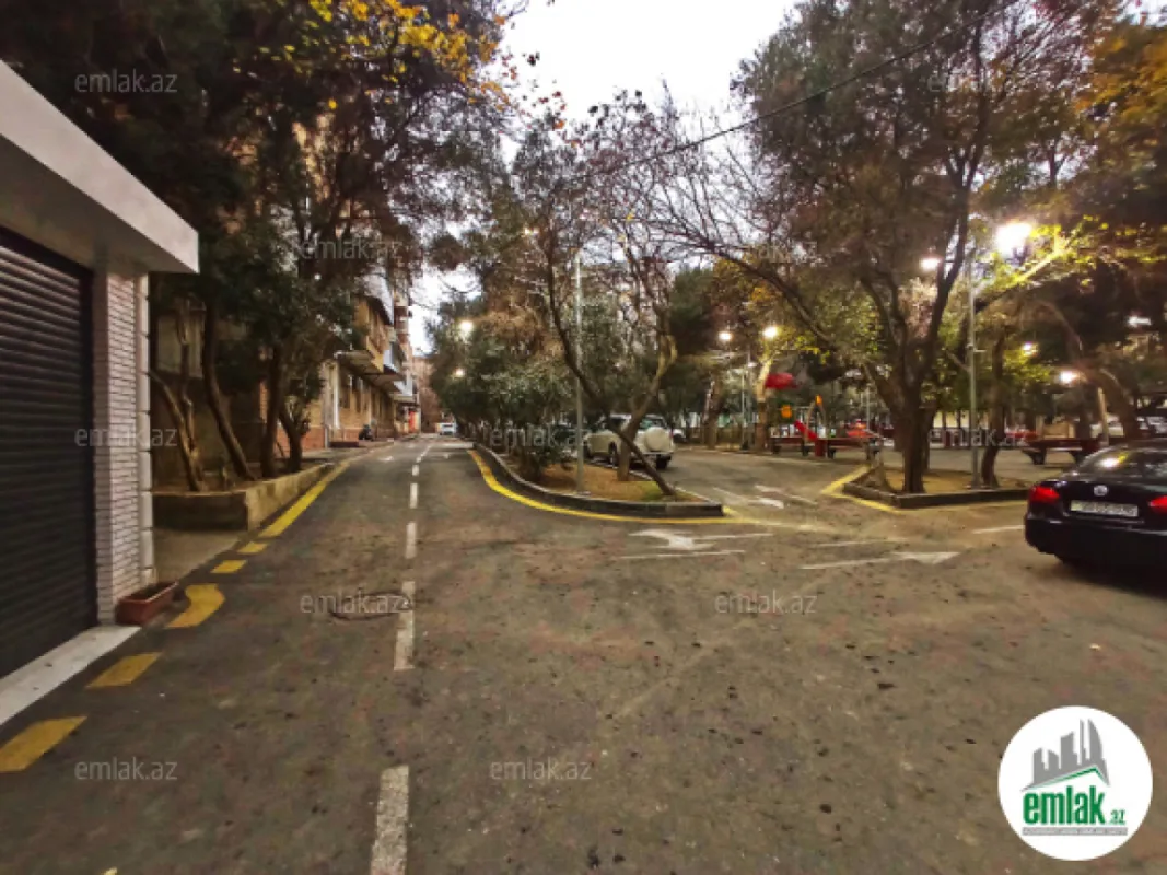 Satılır 2 otaqlı köhnə tikili 70 m²