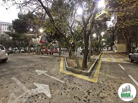 Satılır 2 otaqlı köhnə tikili 70 m² — Bakı, Memar Əcəmi yanı 2 otaq 70.00 m²