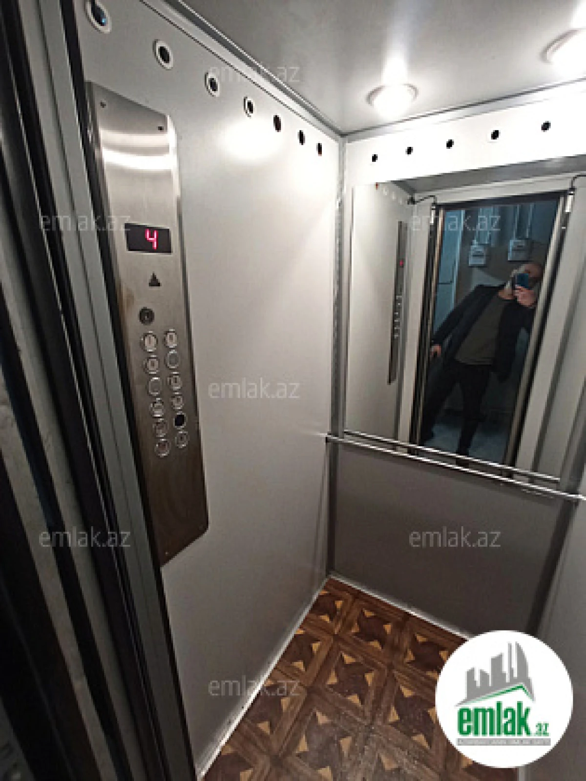 Satılır 2 otaqlı köhnə tikili 70 m²