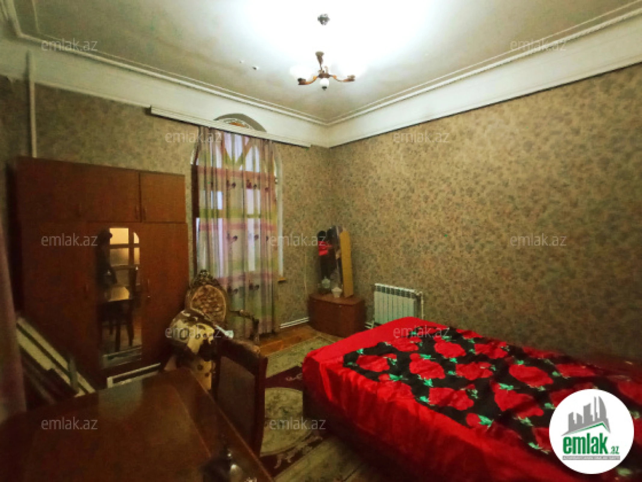 Satılır 2 otaqlı köhnə tikili 70 m²