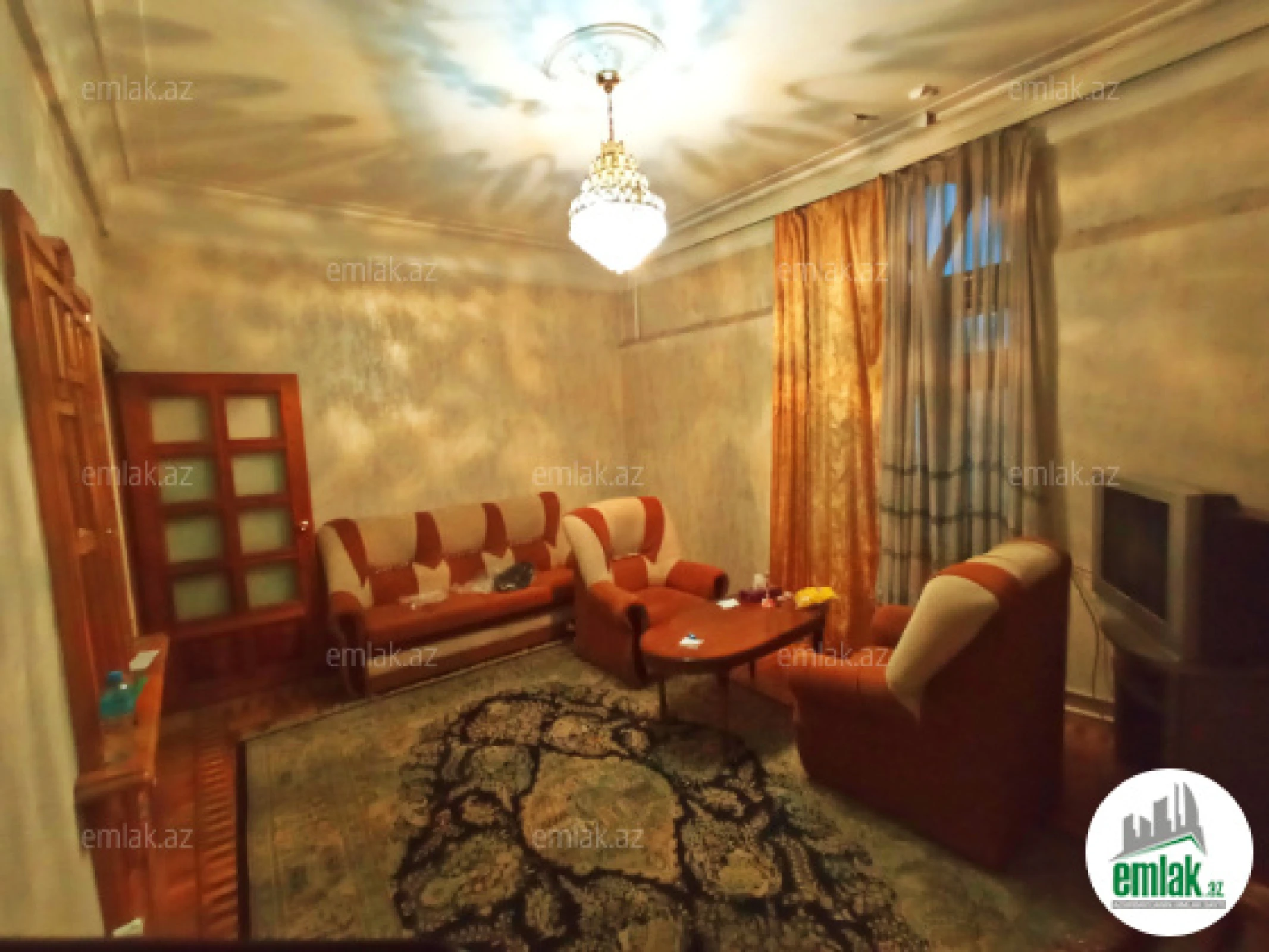 Satılır 2 otaqlı köhnə tikili 70 m²