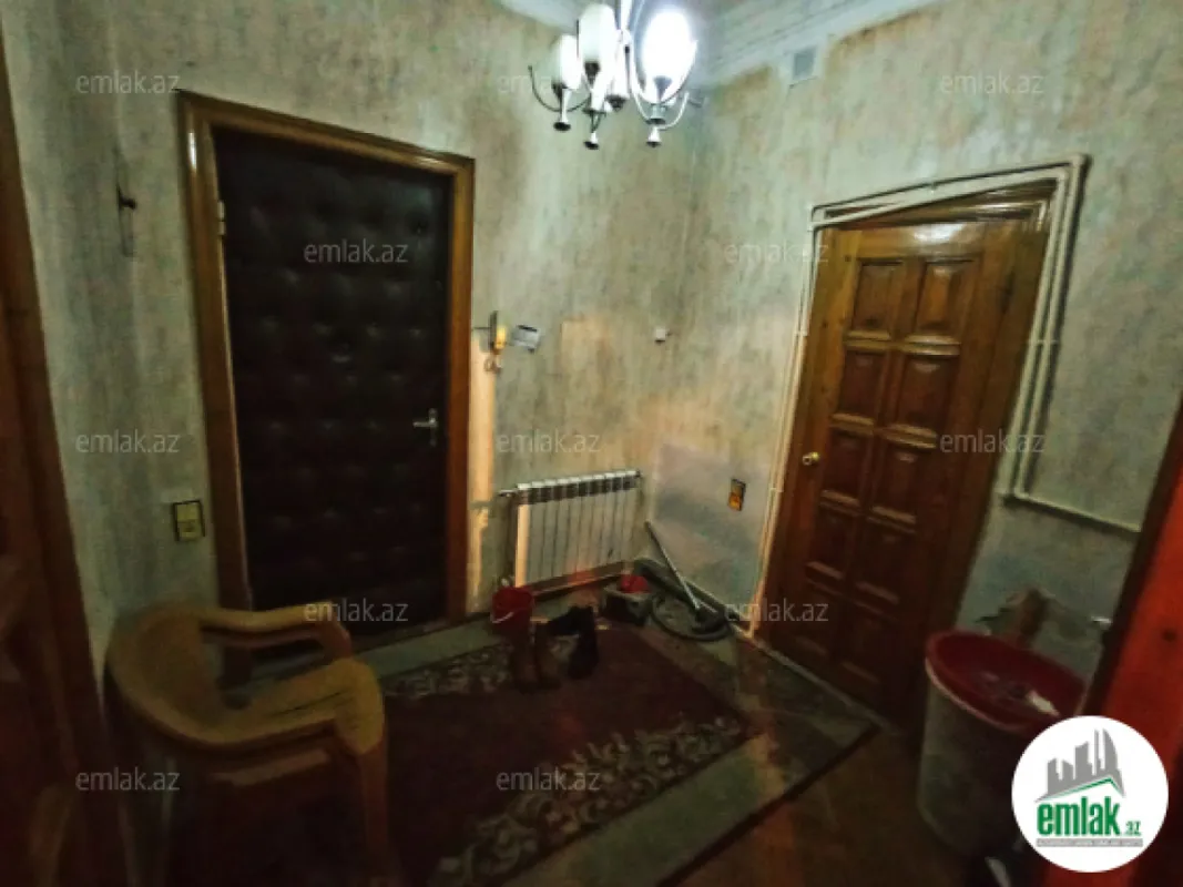 Satılır 2 otaqlı köhnə tikili 70 m²