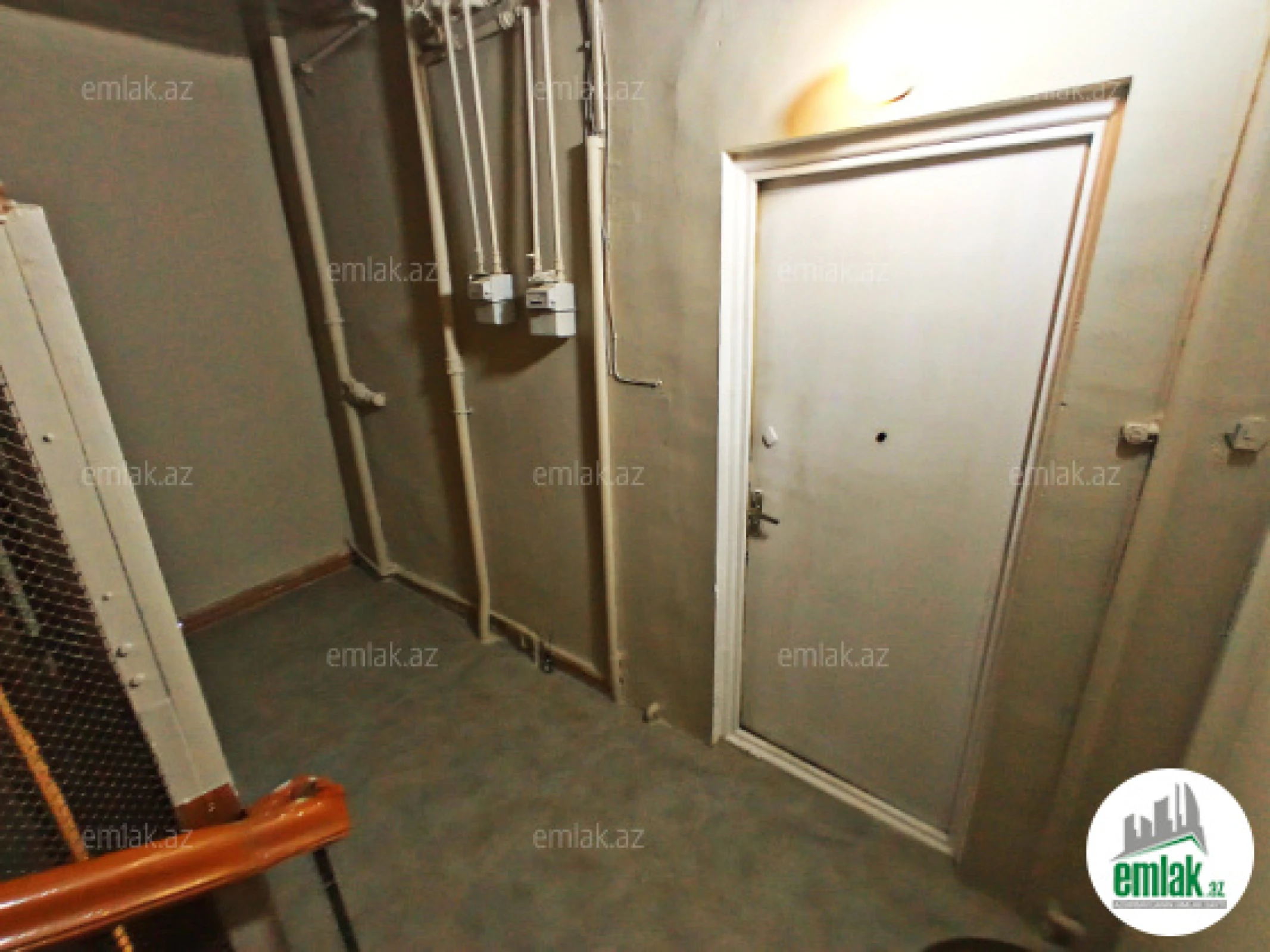 Satılır 2 otaqlı köhnə tikili 70 m²