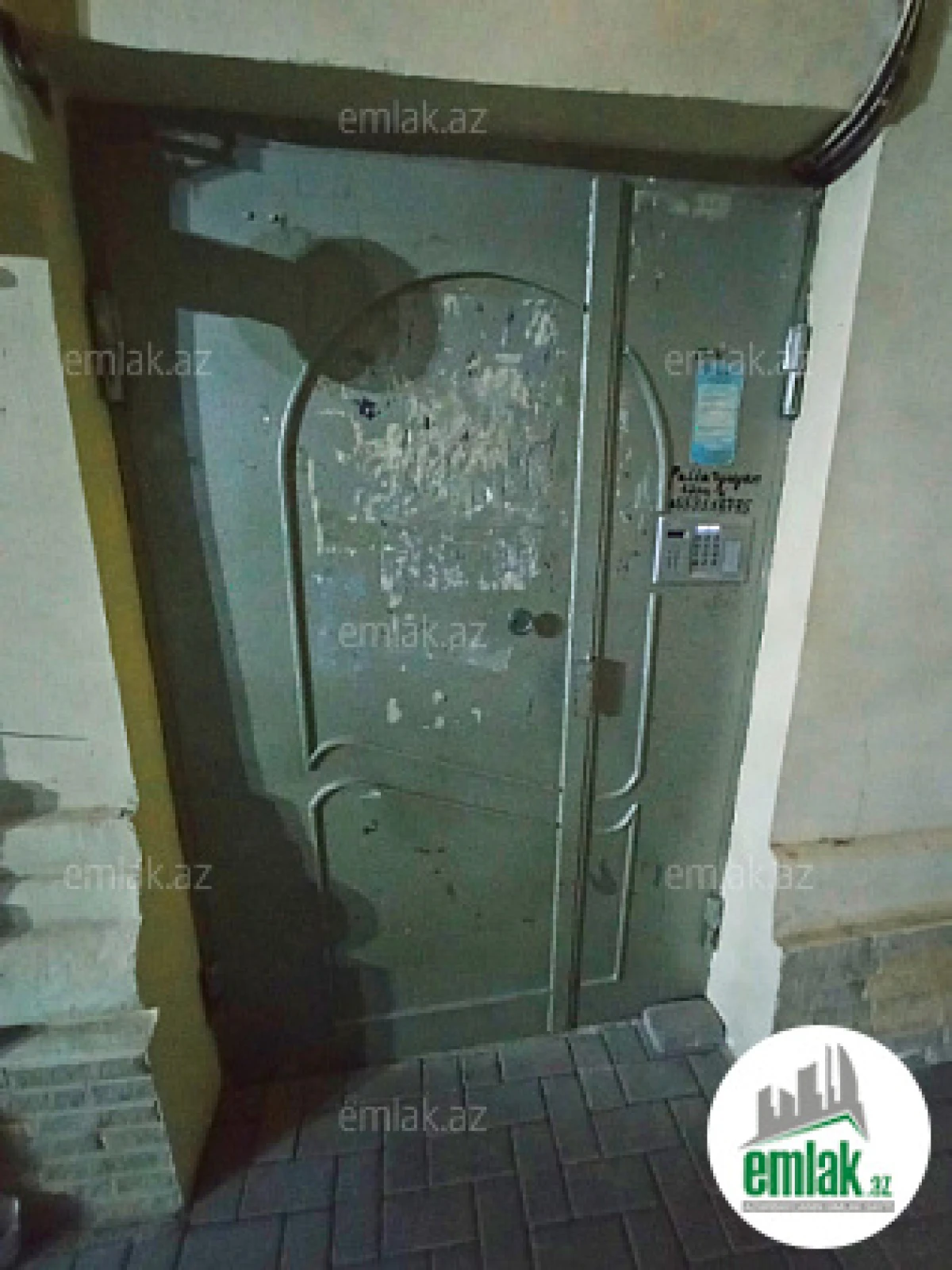 Satılır 2 otaqlı köhnə tikili 70 m²