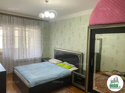 Satılır 4 otaqlı köhnə tikili 120 m²