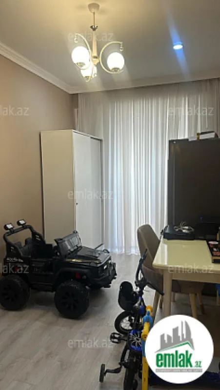 Satılır 4 otaqlı yeni tikili 160 m²