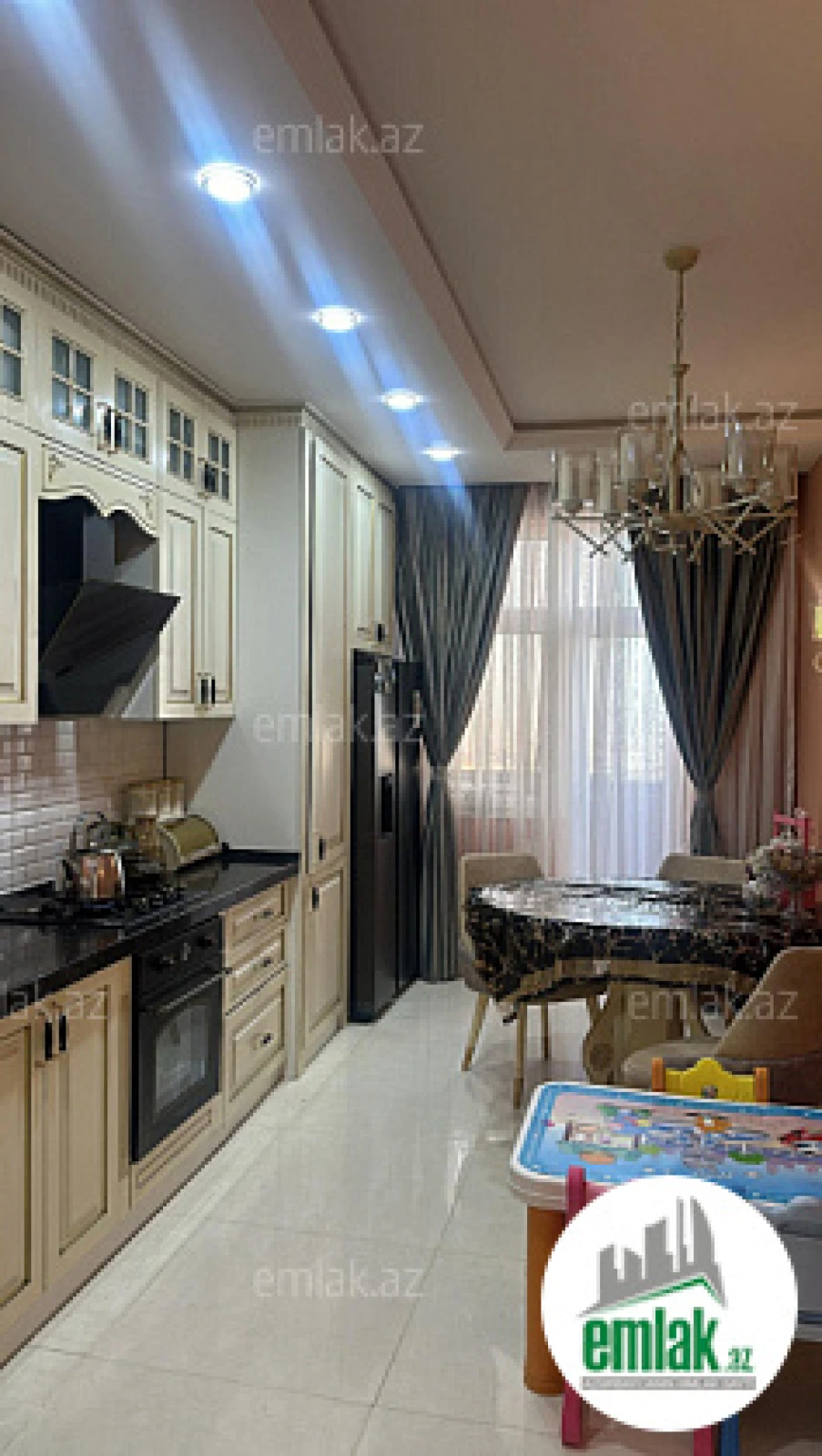 Satılır 4 otaqlı yeni tikili 160 m²