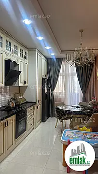 Satılır 4 otaqlı yeni tikili 160 m²