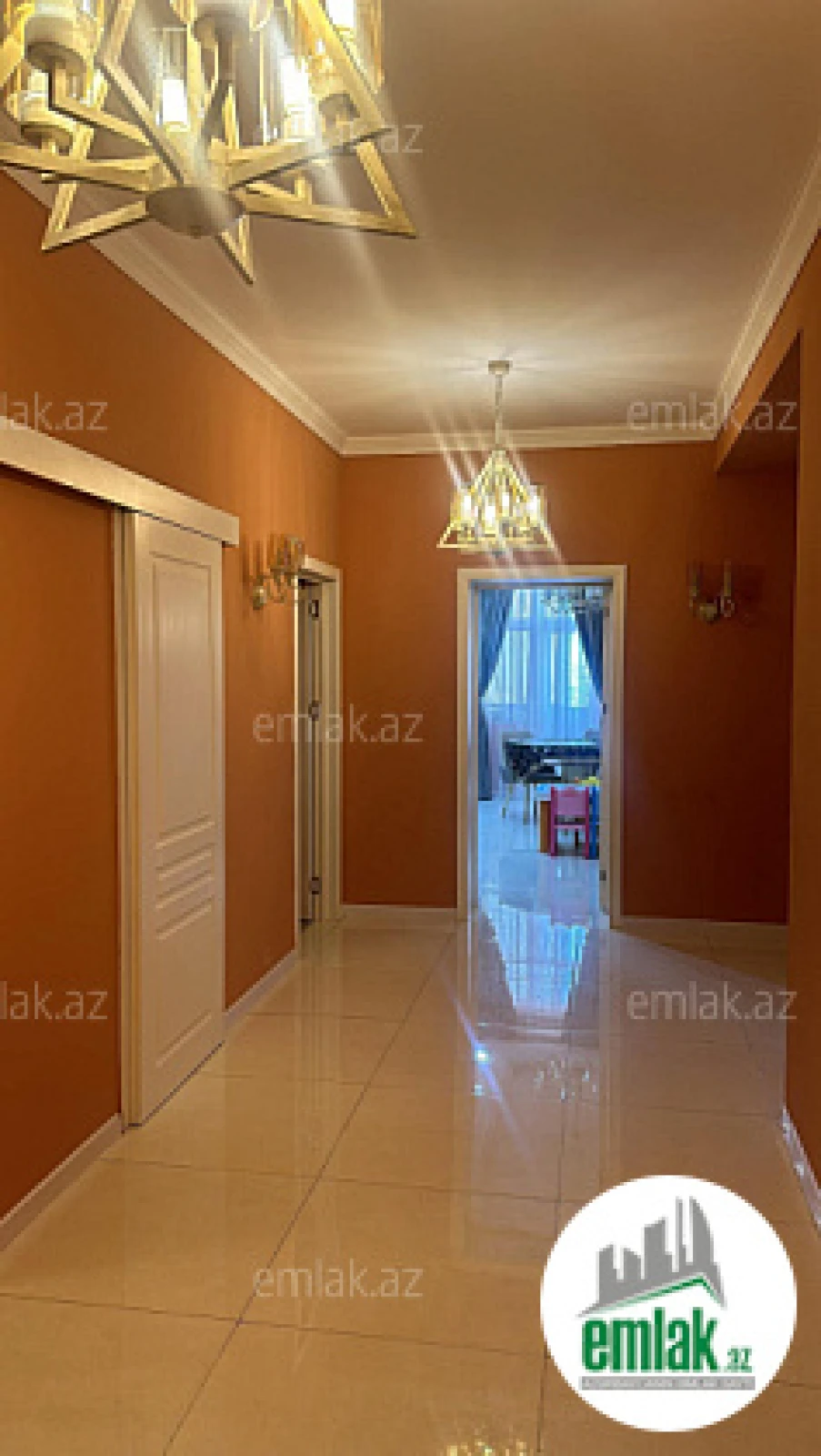 Satılır 4 otaqlı yeni tikili 160 m²