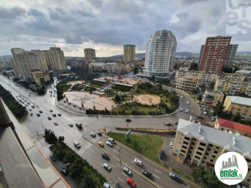 Satılır 2 otaqlı köhnə tikili 55 m²