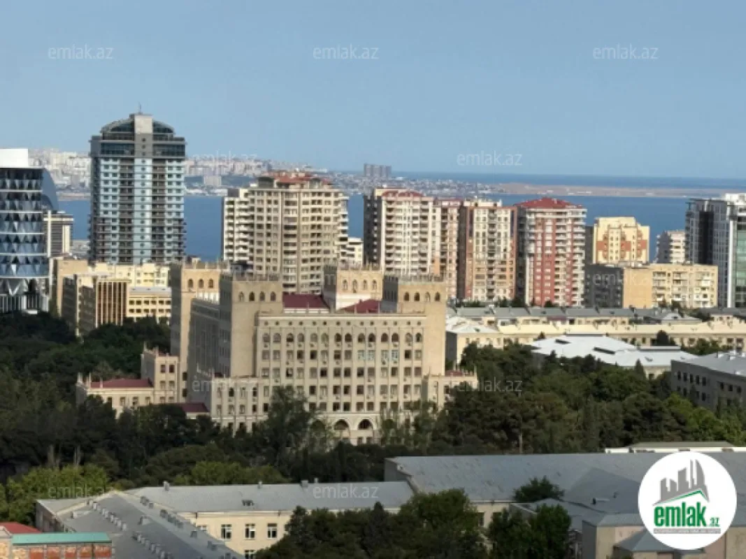 Satılır 3 otaqlı yeni tikili 155 m²