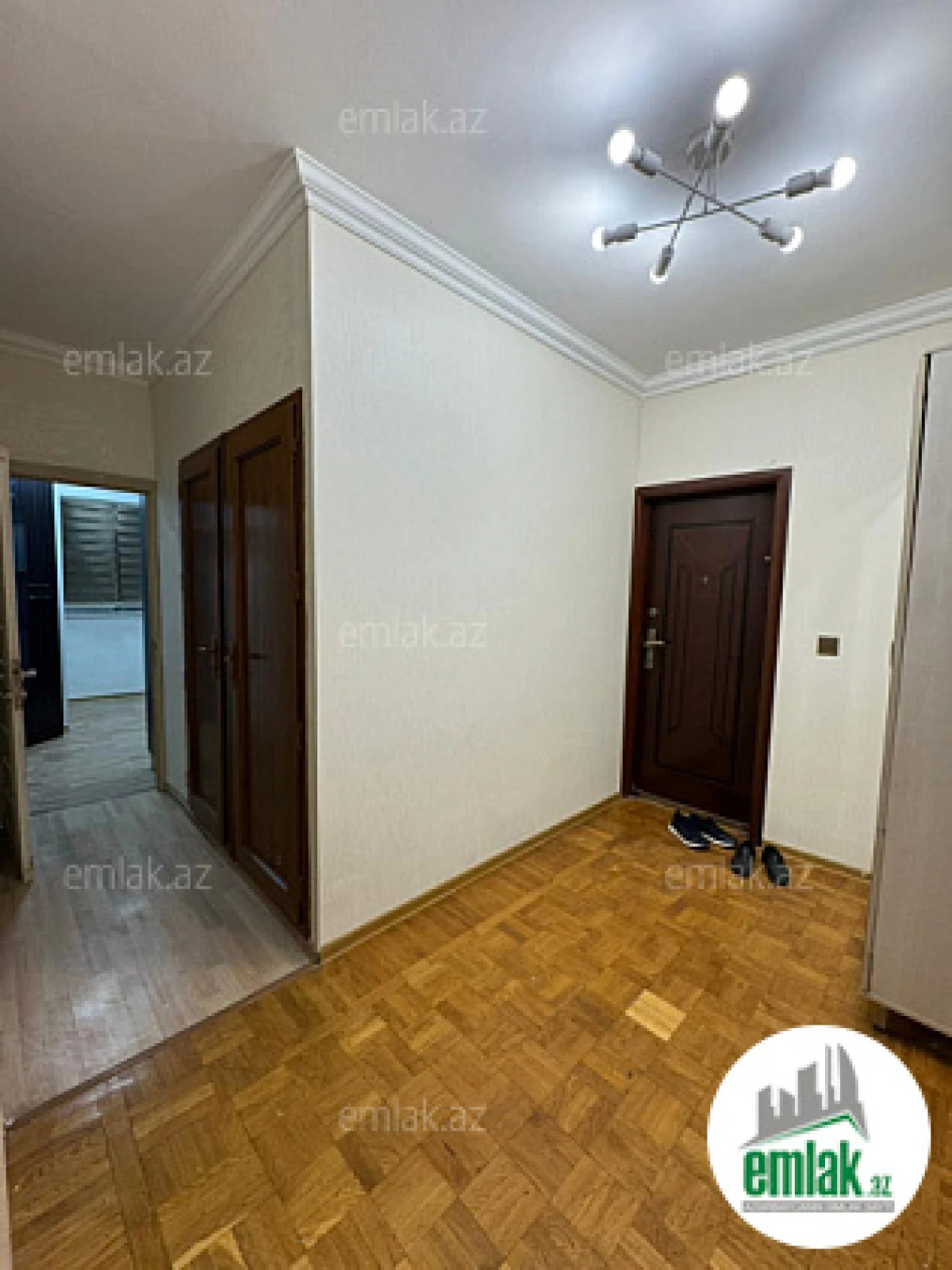 Satılır 3 otaqlı köhnə tikili 80 m²