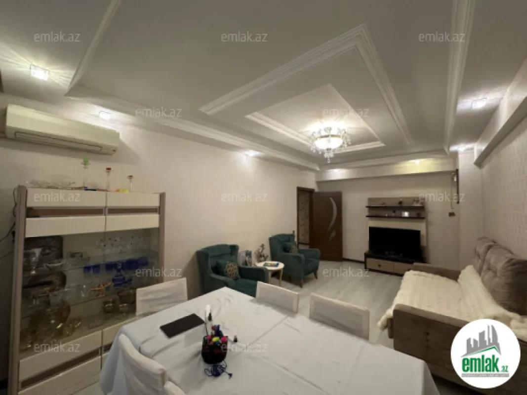 Satılır 3 otaqlı yeni tikili 130 m²