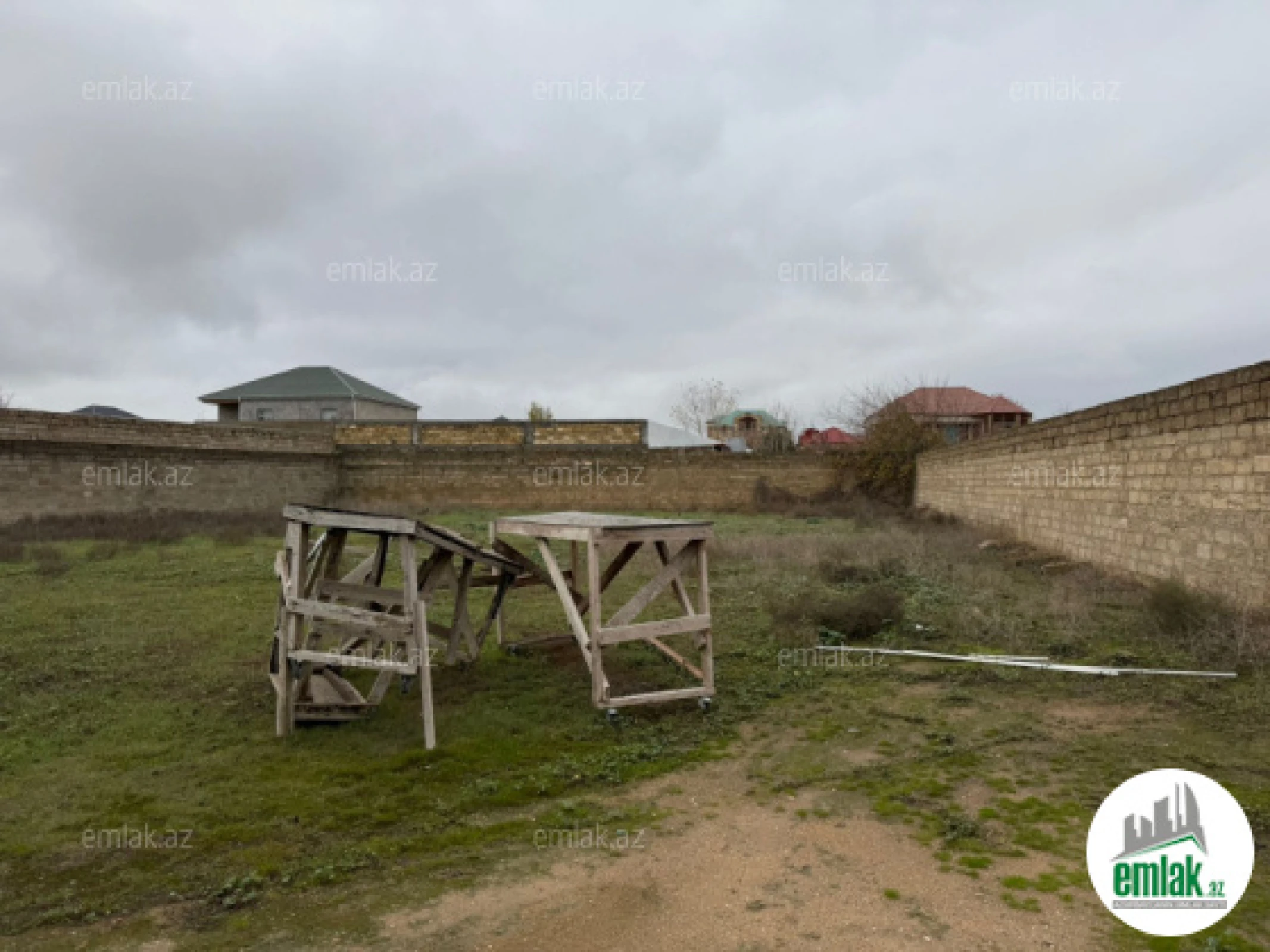 Satılır torpaq sahəsi 10 m²