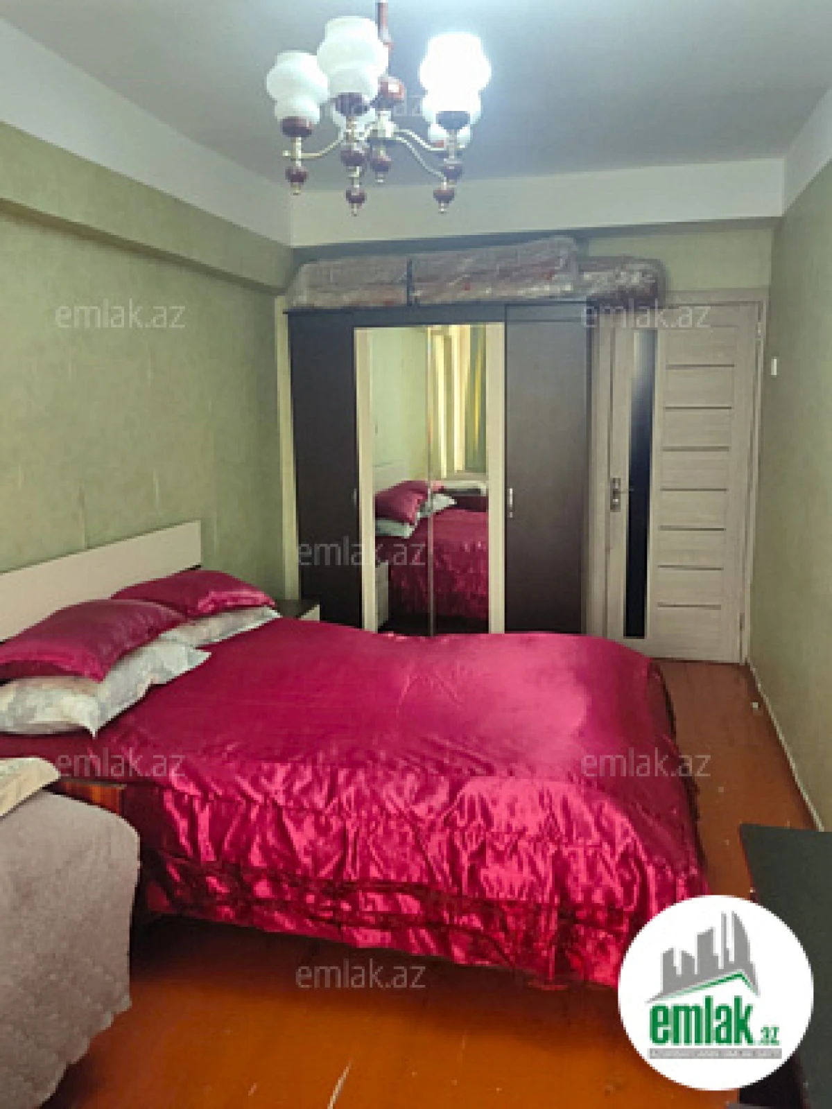 Satılır 3 otaqlı köhnə tikili 90 m²